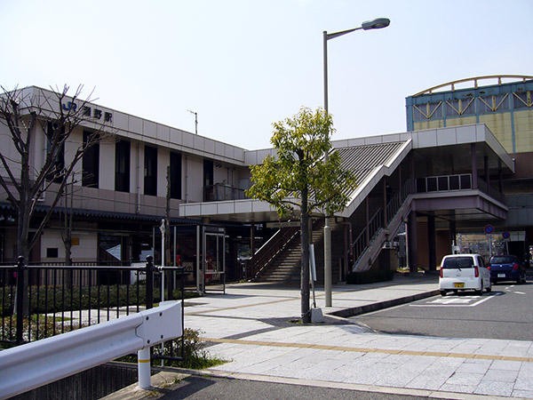 瀬野駅北口