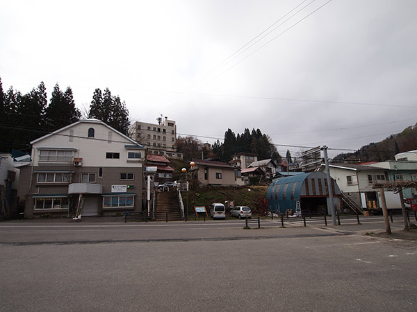 会津川口駅前