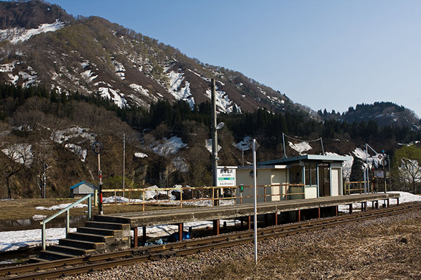 会津塩沢駅の遠景