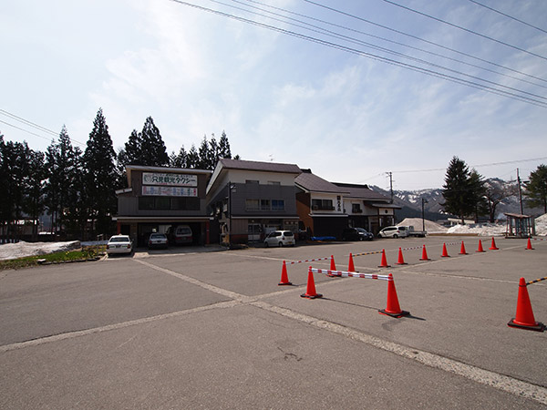 只見駅前