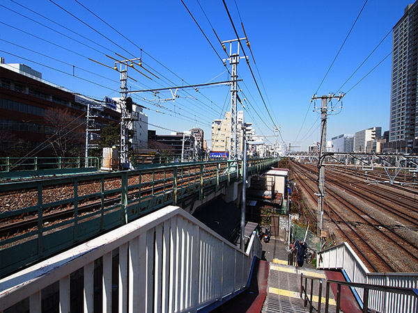 総持寺跨線橋