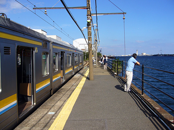 海芝浦 デート 観光 海芝浦駅に滞在 鶴見線 路線図 トラベル ありの木