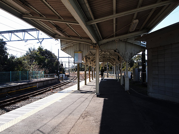 浅野駅 ホーム